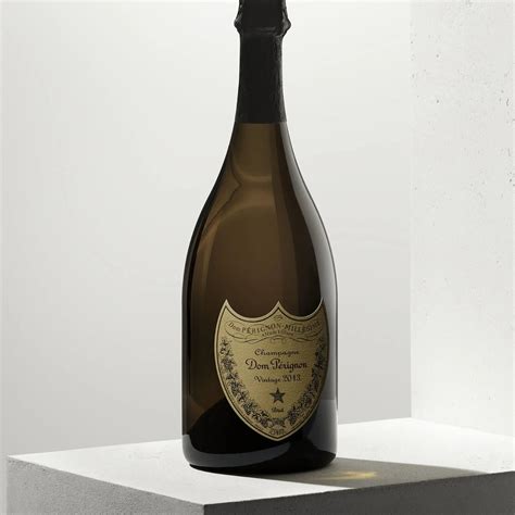 Vintage vs. Non Vintage Champagne - 2025 EXPLAINED!