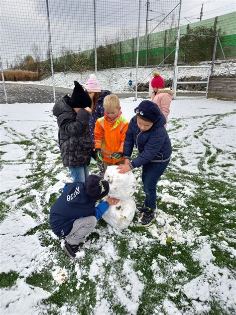 Hurra Es Schneit Volksschule Blindenmarkt