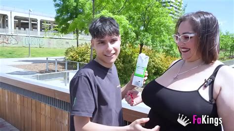 Ultimate Big Tits Poll Bbw Milf Mae Quira Questions Randoms At The Street Xnxx