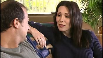 Mamá MILF de tetas grandes teniendo sexo divertido XVIDEOS