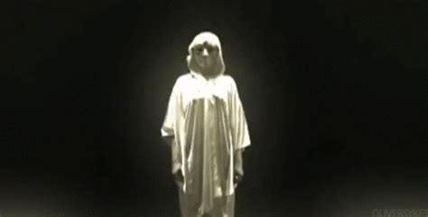 34 Gambar  Pocong Emira Gambar