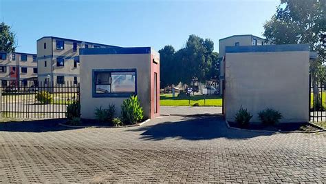 2 Bedroom Townhouse For Sale In Madadeni P24 114565505