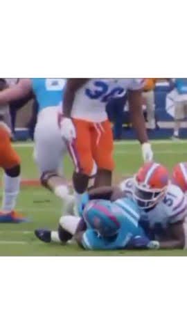 Xl S Hays Carlyon On Gators Lb Ventrell Miller Youtube