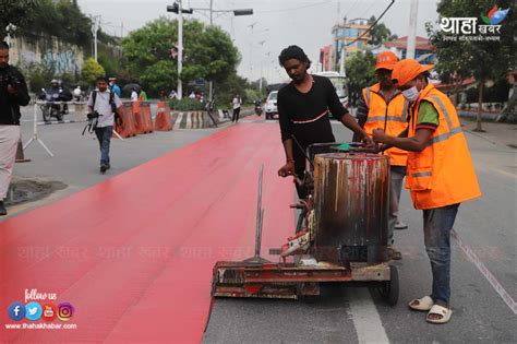 थाहा खबर आजदेखि काठमाडौंमा ‘रातो बत्तीमा पनि नरोकिने बस चल्दै