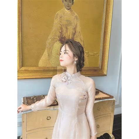 Mua Áo dài truyền thống Hứa Diễm màu nude thêu hoa chất tơ cao cấp LINN DESIGN kèm quần giá