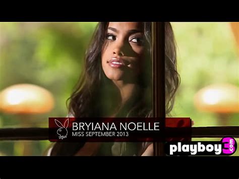 La perfecta milf curvilínea Kassie Lyn Logsdon posando desnuda después de exponer su cuerpo en