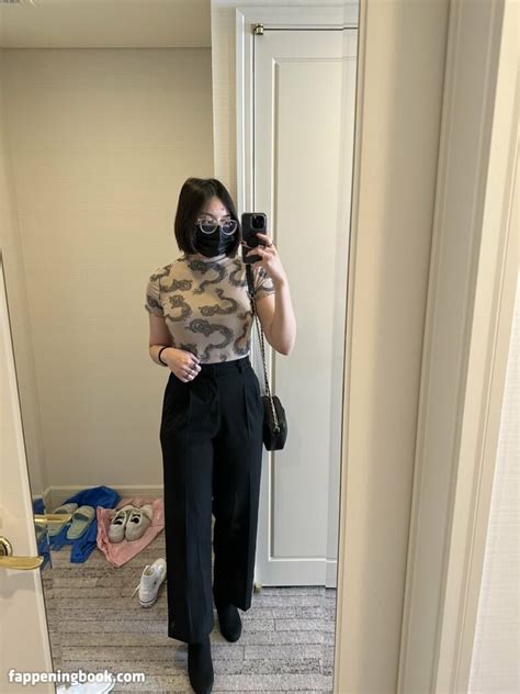 Me Adinha Nude OnlyFans Leaks Fappening Page FappeningBook