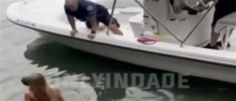 Video Shows Miami Woman Getting Naked Jumping Into Water With 3 Year Old Nephew To Avoid Arrest