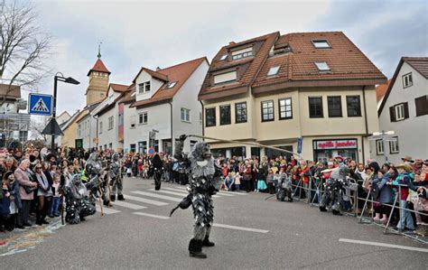 Faschingsumzug 2023 In Waiblingen Ausgelassene Stimmung Und Tausende