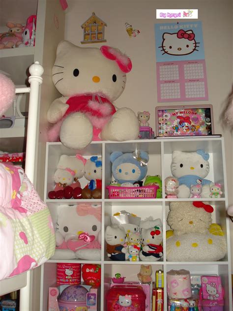 My Pink Hello Kitty World: Hello Kitty Collection