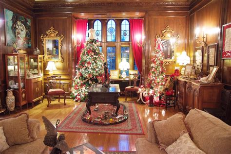 Christmas Photo Gallery – Thornewood Castle