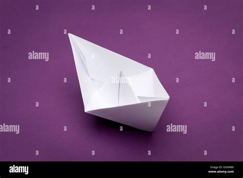 origami paper ship Stock Photo - Alamy