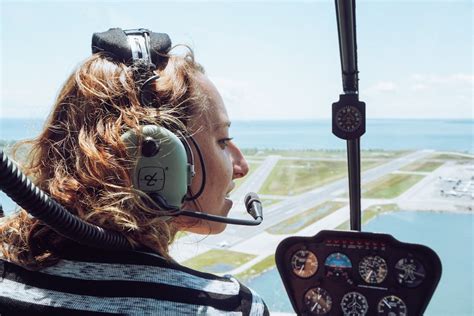cabin crew     pexels stock