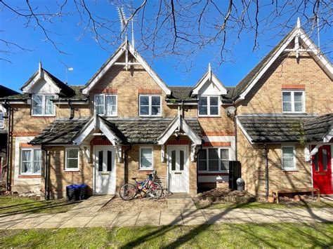 2 Bed Terraced House To Rent In Huntington Place Langley Slough Sl3