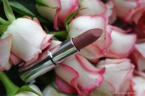 Бархатные мои Помады Givenchy Le Rouge Sheer Velvet в оттенках 10 Beige Nude и 18 Nude Fume