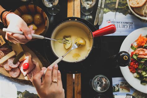 Jak Zrobi Domowe Fondue Serowe Czekoladowe I Mi Sne Garneczki Pl