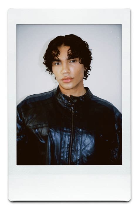 Stylists say short curly men's haircuts are sparking a debate 20