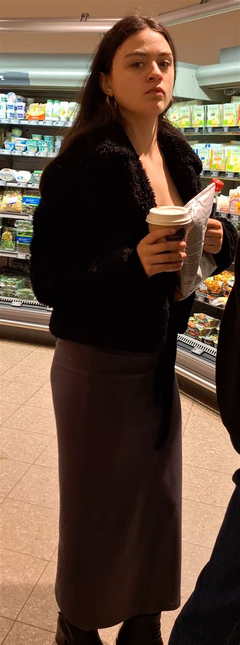 Stunning Girl With Perfect Ass Caught Ass Forum