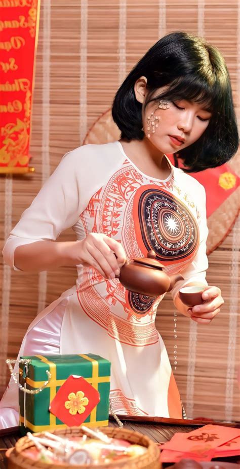 Ghim Tr N Hot Ao Dai O D I Nh