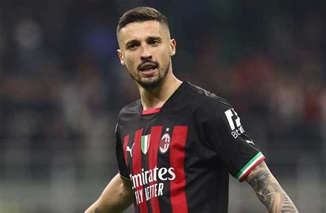 Fenerbahçe nin Rade Krunic için Milan a yaptığı teklif ortaya çıktı Tele1