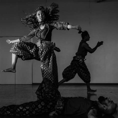 Hot Sexy Mayuri Upadhya Bikini Pics