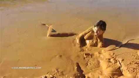 Naked Girl Playing In Mud ThisVid