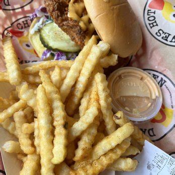 DAVES HOT CHICKEN Updated September Photos Reviews NE Sandy Blvd