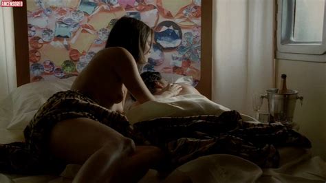 Naked Nikita Samaha in Gomez Tavarès