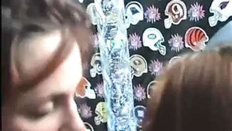 Amateure Lesbian Couple Let A Guy Watch 1 Of 2 MrNo XHamster