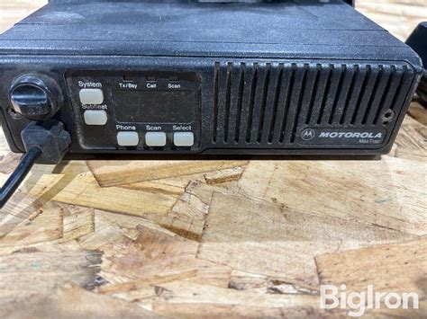 Motorola Max Trac Business Band Radios Bigiron Auctions