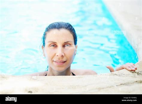 Mature Woman Swimming Hi Res Stock Photography And Images Alamy