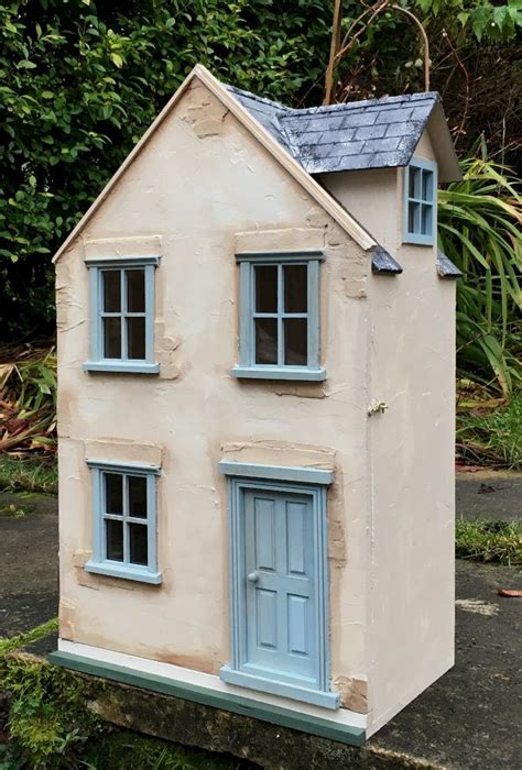 dollhouse cottage