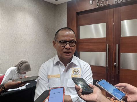 Bahlil Sebut Investasi Baterai Untuk Kendaraan Listrik Totalnya Capai