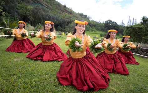 Hula On Maui Maui Hula Go Hawaii