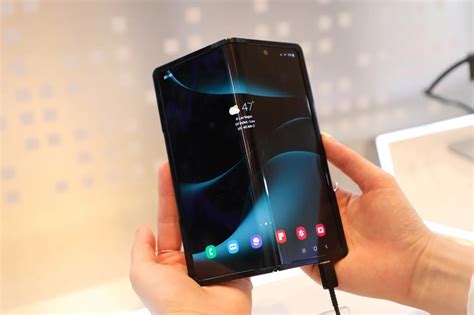 Samsung Display Demonstriert Falt Phone Bildschirm Mit 360 Grad