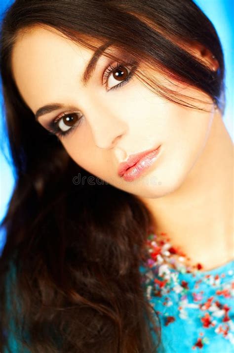 Ritratto Di Modello Del Brunette Fotografia Stock Immagine Di Concetti Adulti