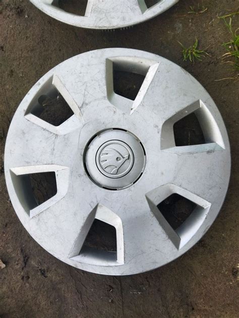 Колпаки ковпаки R15 Skoda Octavia A7 5E0601147F - оригинал.: цена 375 ...