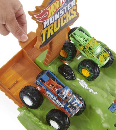 Mattel Igra Ka Hot Wheels Staza Monster Trucks Hgv Pennyshop Ba
