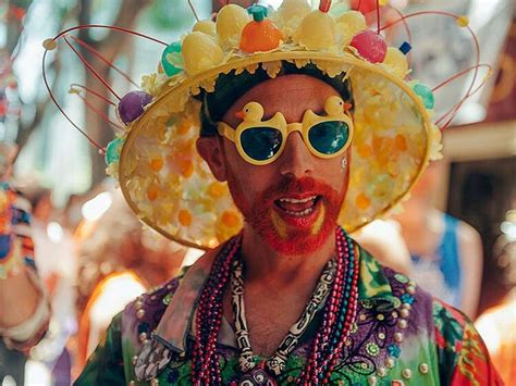 Pin By Robbyj Bridwell On Gay Way Over The Rainbow Over The Rainbow Picture Fun