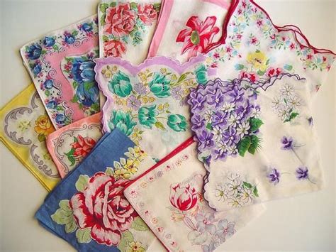 Vintage Hankies From 1920 S 1970 S Handkerchief Crafts Vintage