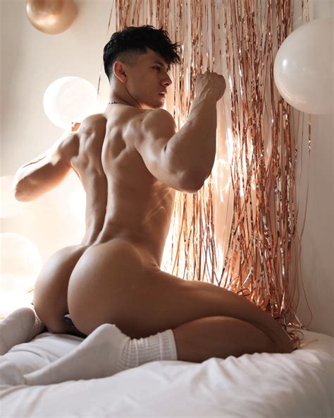 Thirst Trap Recap Which One Of These Gay Porn Stars Took The Best Photo Str Upgayporn