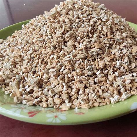 vermiculite absorbent   oil acid chemical liquid spills cleanup