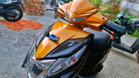 Honda Dio Dx Dazzle Yellow Metallic Youtube