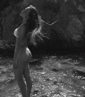 Cross Legged Porn Pic