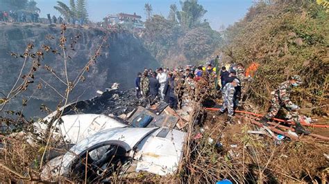 Impresionante Ca Da De Un Avi N Con Personas A Bordo En Nepal