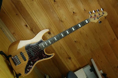 Clevan guitars, violins – Jedistar