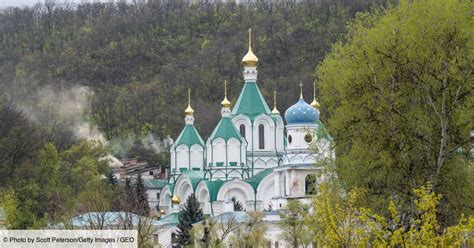 Ukraine le Parlement interdit l Église orthodoxe liée à Moscou Geo fr