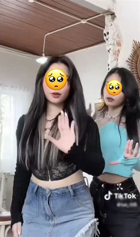 Vào quán cafe quay nhờ clip hot trend nhóm TikToker bị ném đá dữ dội vì tự ý làm xô lệch bàn