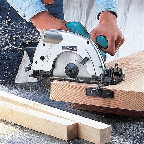Купити Дисковая пила Makita 5604 R | Офіційний представник Makita
