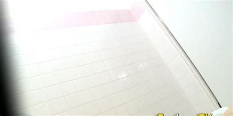 PISS JAPAN TV Nude Japanese Ho Pees In Toilet Tnaflix